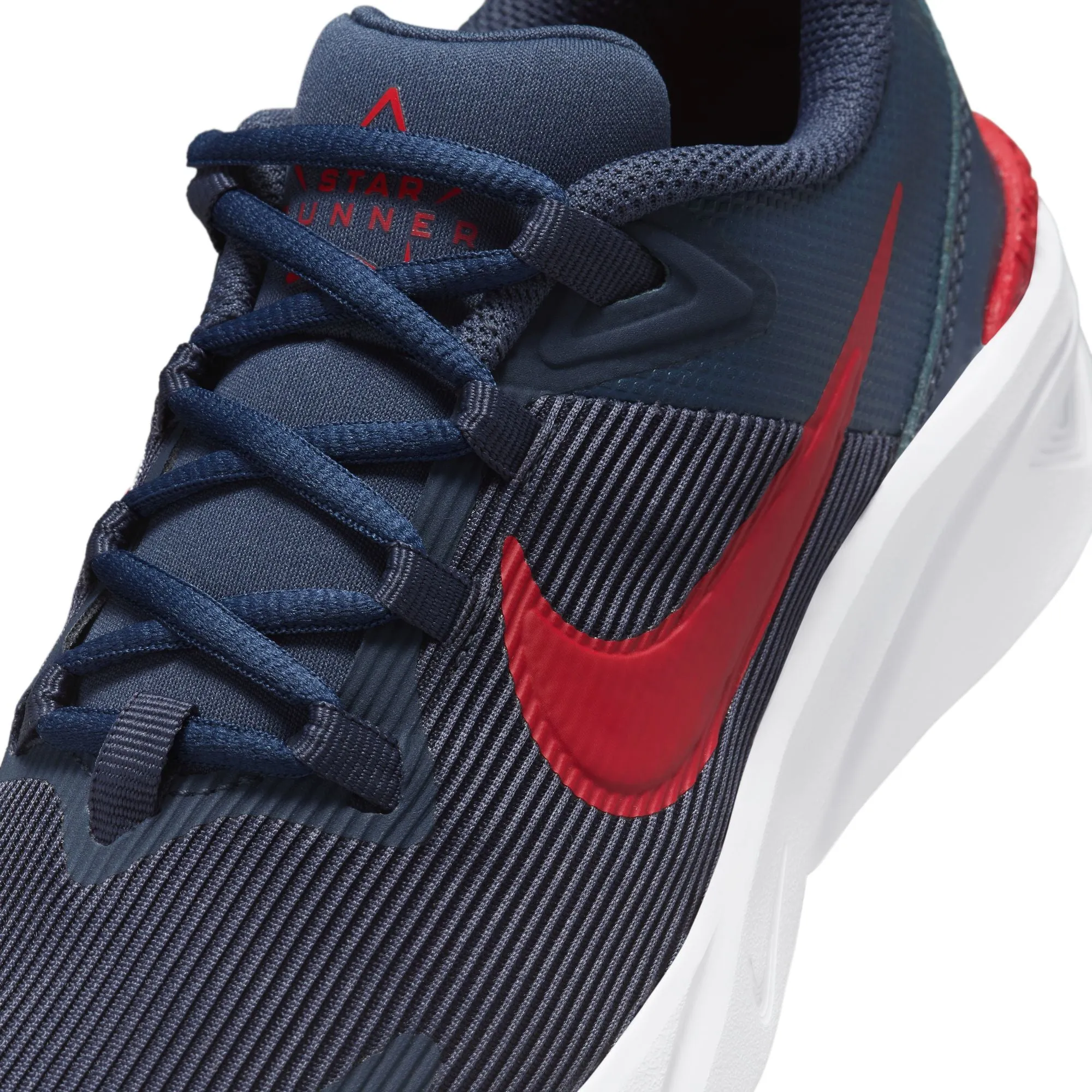 Boys' Nike Youth Star Runner 4