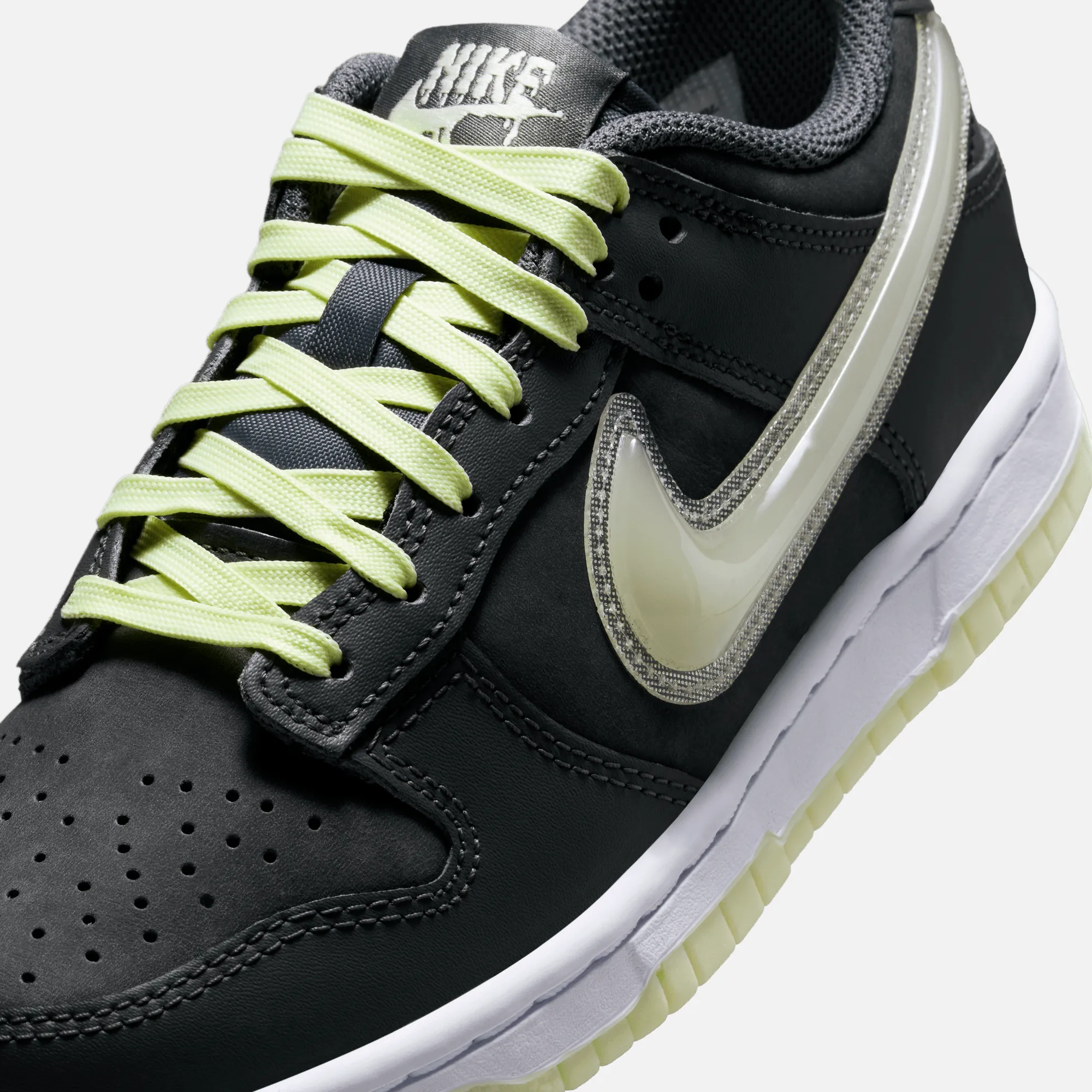 Nike Big Kids' Dunk Low Halloween Glow In The Dark (GS)